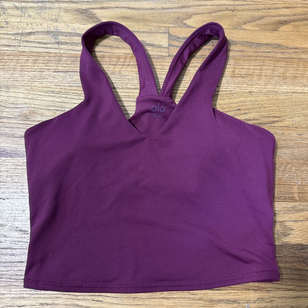 Alo Yoga Real Bra Tank Top Burgundy Racerback V-Neck Crop Top Small RN87370